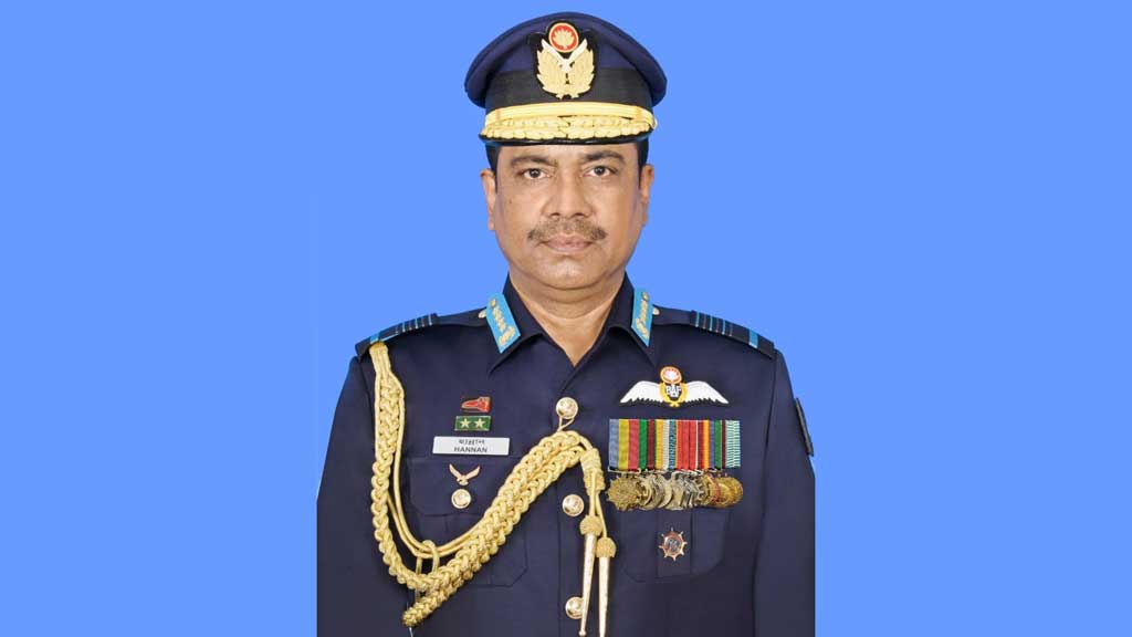 সাবেক বিমান বাহিনী প্রধানসহ পরিবারের ৩৮ ব্যাংক হিসাব অবরুদ্ধ